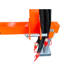 Axe d'attelage pour bras inférieur du tracteur.