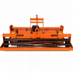 Vue arrière de la fraise rotative LIDERFARM 2,50 m et de son rouleau cage