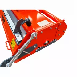 Enfouisseur de pierres LIDERFARM 165 cm, détail du flanc et du réglage mécanique du rouleau.