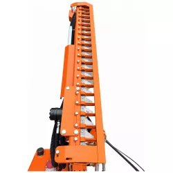 Barre de coupe à sections avec protection orange, vue de face, du taille-haie LIDERFARM — gamme 130, 160 et 190 cm.