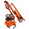 Taille-haie à sections et tête rotative LIDERFARM 190 cm en vue de trois quarts avec bras replié