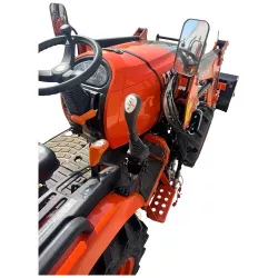 Emplacement du joystick de commande du chargeur frontal du micro-tracteur LIDERFARM LF-26