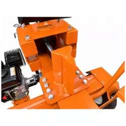 Détail du coin mobile de la fendeuse thermique LIDERFARM 27T