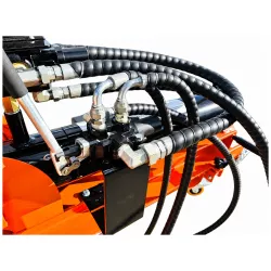 Distributeur hydraulique de la fendeuse LIDERFARM 40T thermique avec lève-bûche