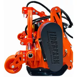 Vue latérale du broyeur semi-forestier LIDERFARM 1,60 m avec roue de support et carter de transmission